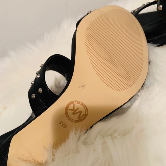 Michael Kors brand new Sandal - Picture 8 of 13